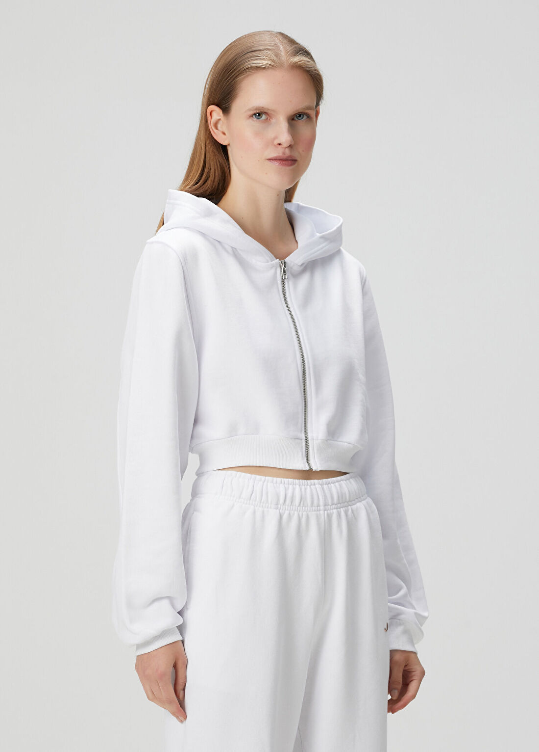 Jerf Aura Beyaz Fermuarlı Crop Hoodie görsel 3