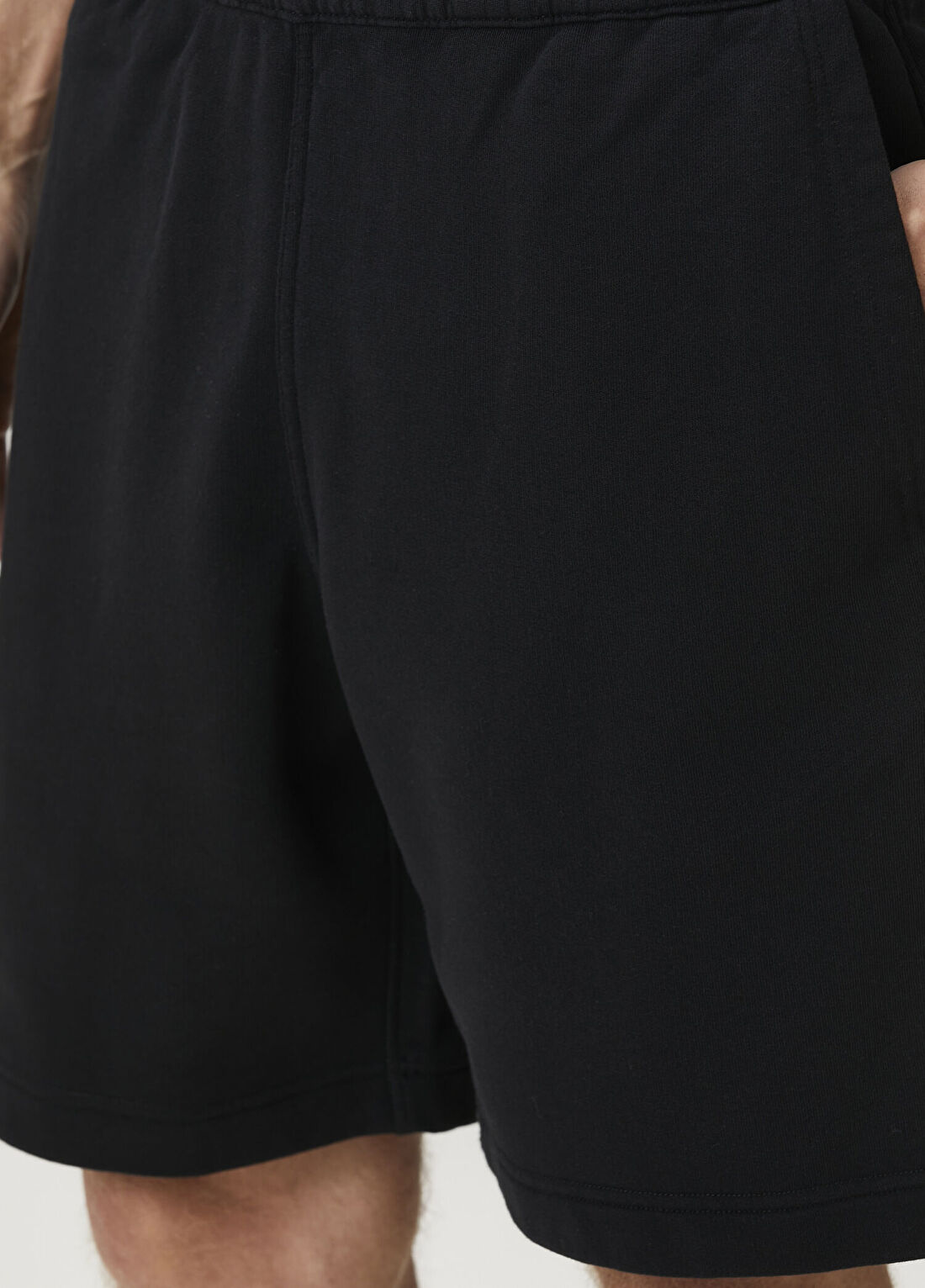 Givenchy Siyah Bermuda görsel 4