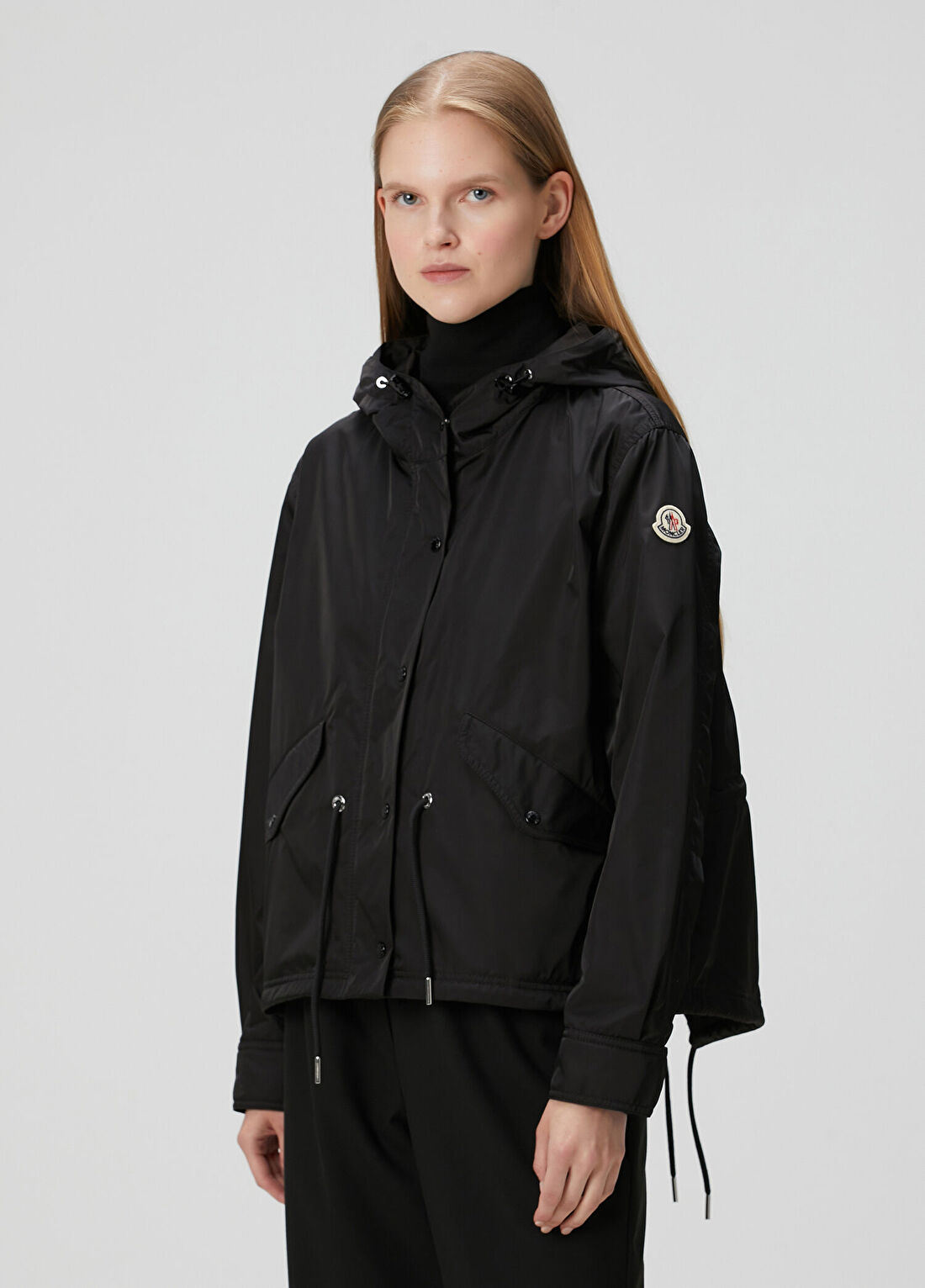 Moncler Noizay Siyah Kapüşonlu Parka görsel 3
