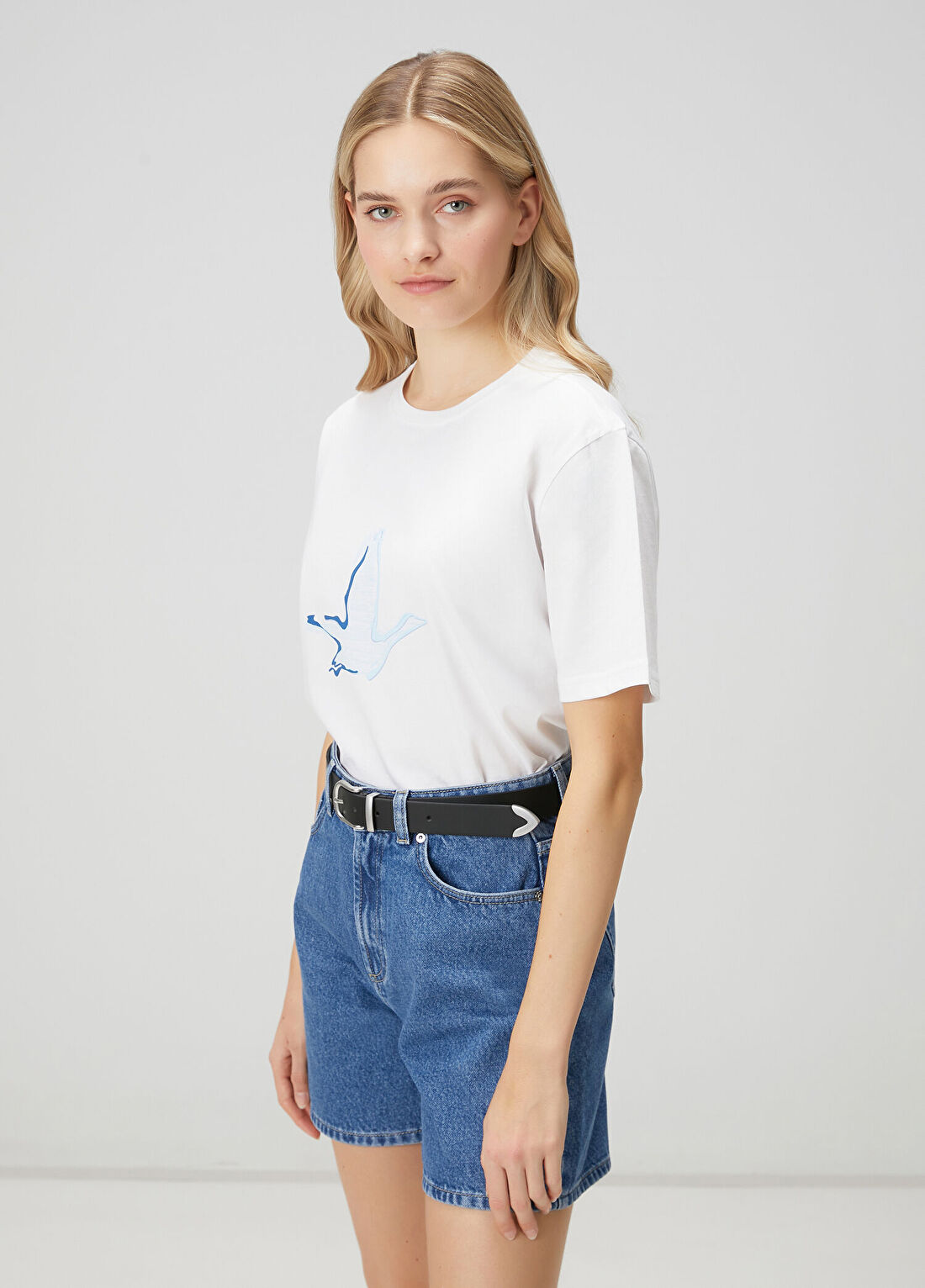Beymen Club Kırık Beyaz Mavi Logolu T-shirt