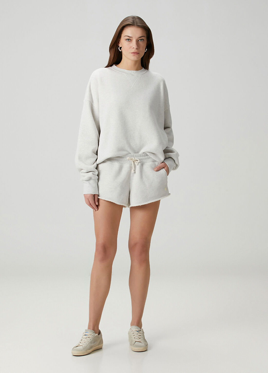 Golden Goose Gri Yıpratma Detaylı Şort