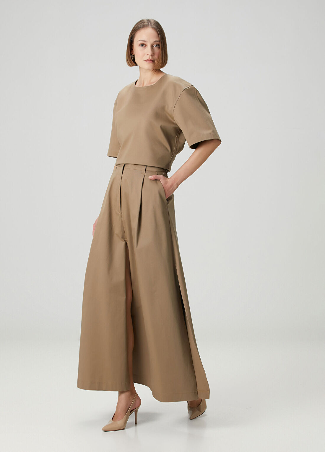 The Latest Daisy Koyu Bej Pantolon