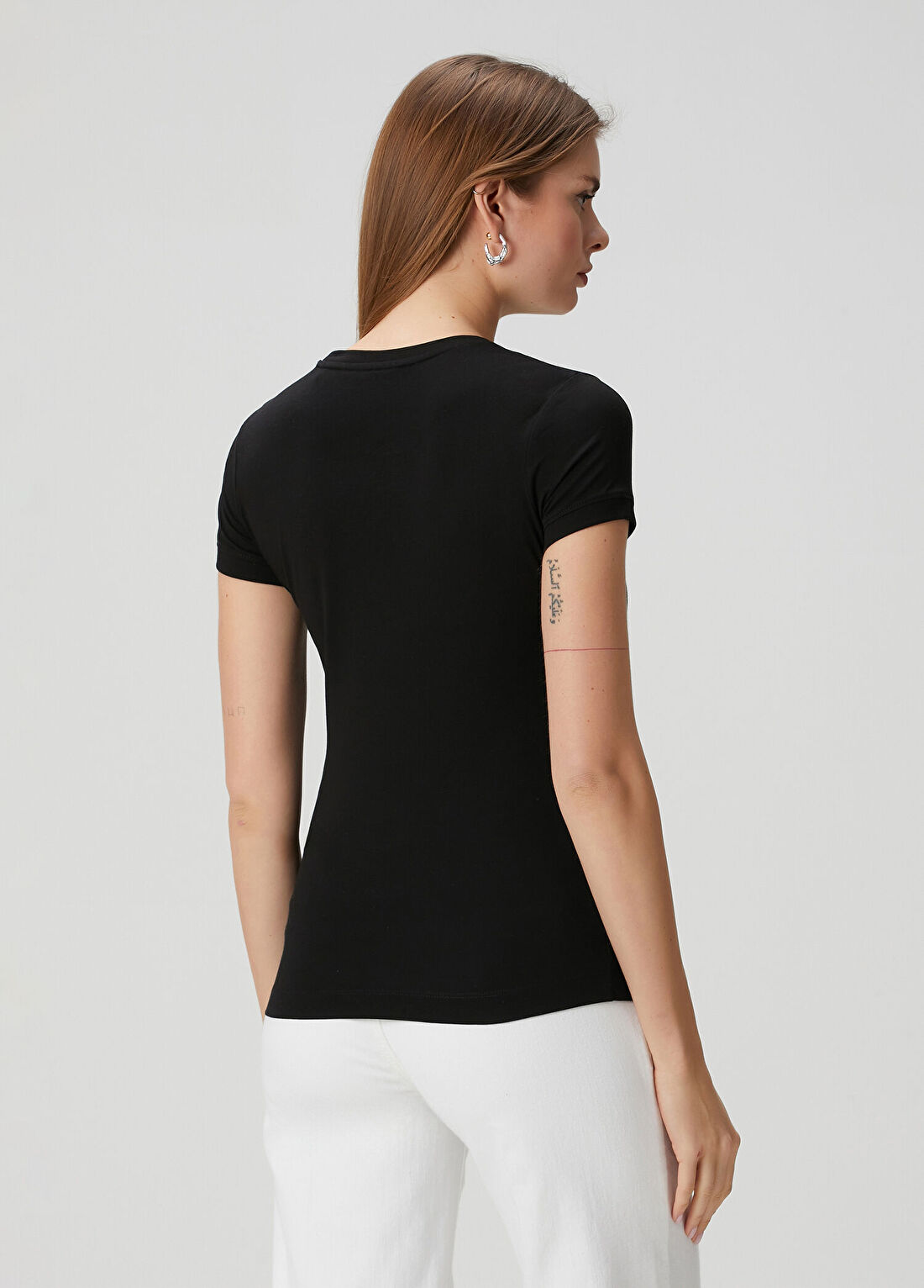 Guess Mini Triangle Slim Fit Siyah T-shirt görsel 4