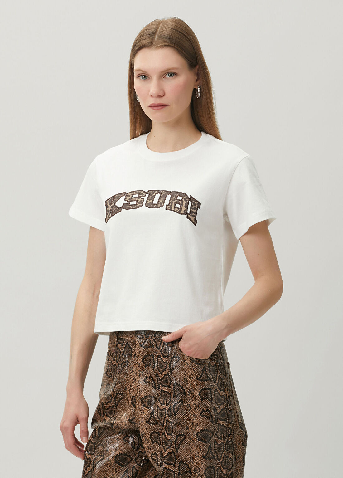 KSUBI Beyaz Logolu T-shirt