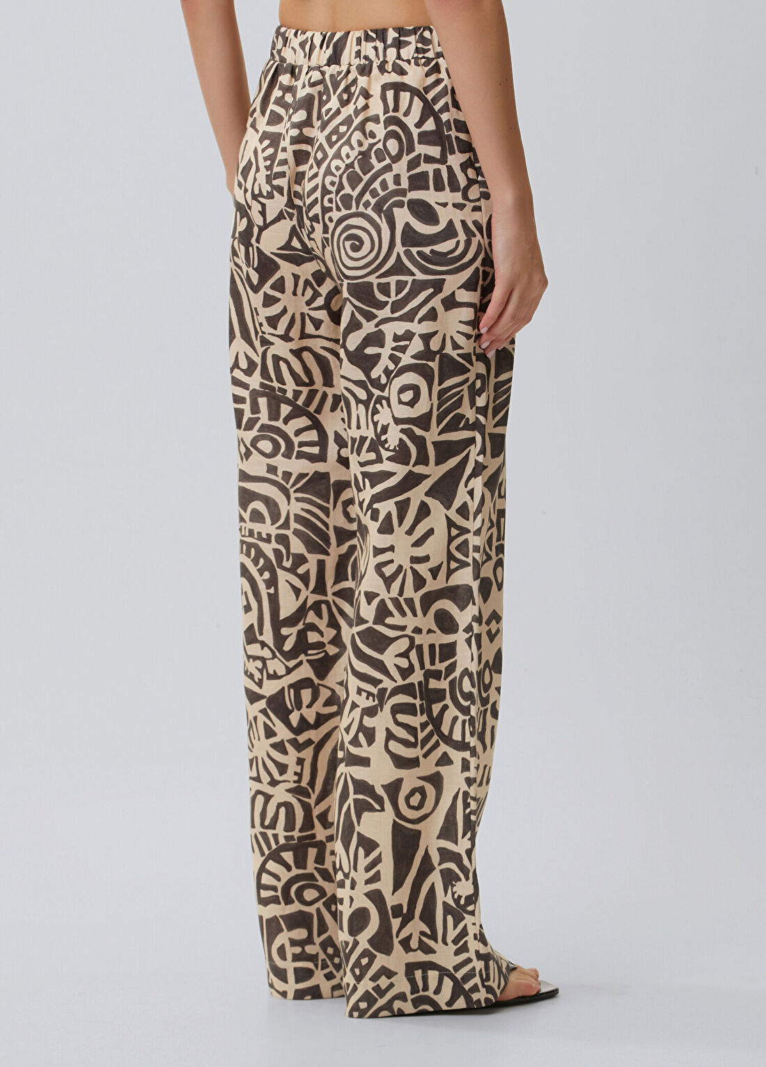 Beymen Collection Kahverengi Krem Geometrik Desenli Keten Pantolon görsel 4