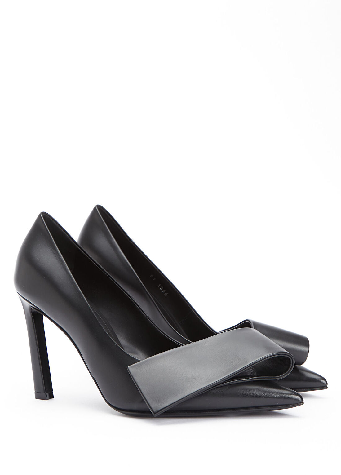 Givenchy Twisted Ribbon Siyah Deri Stiletto görsel 2