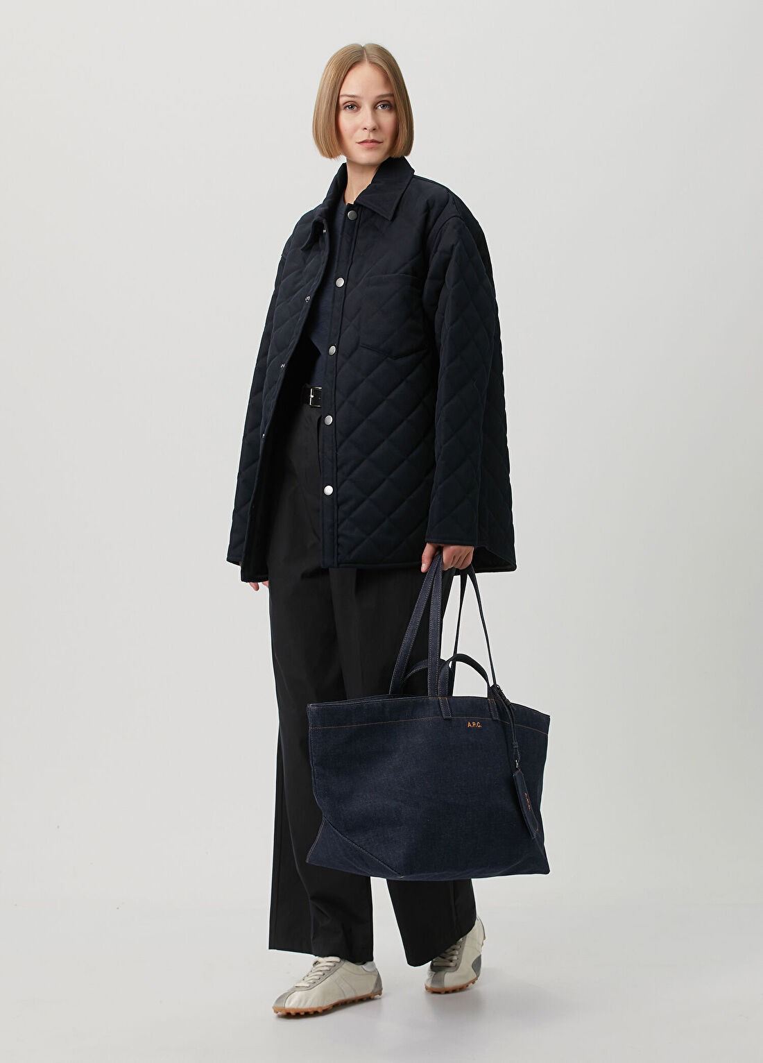 A.P.C. Koyu Lacivert Kapitoneli Mont görsel 2