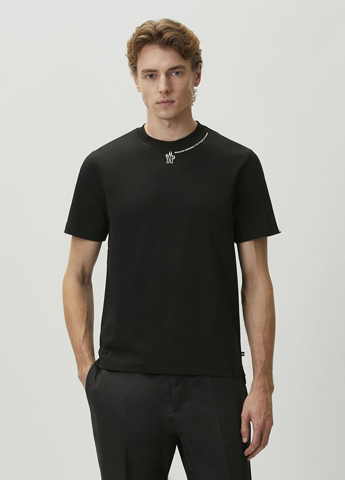 Moncler Grenoble Siyah Yakası Logo Baskılı T-shirt