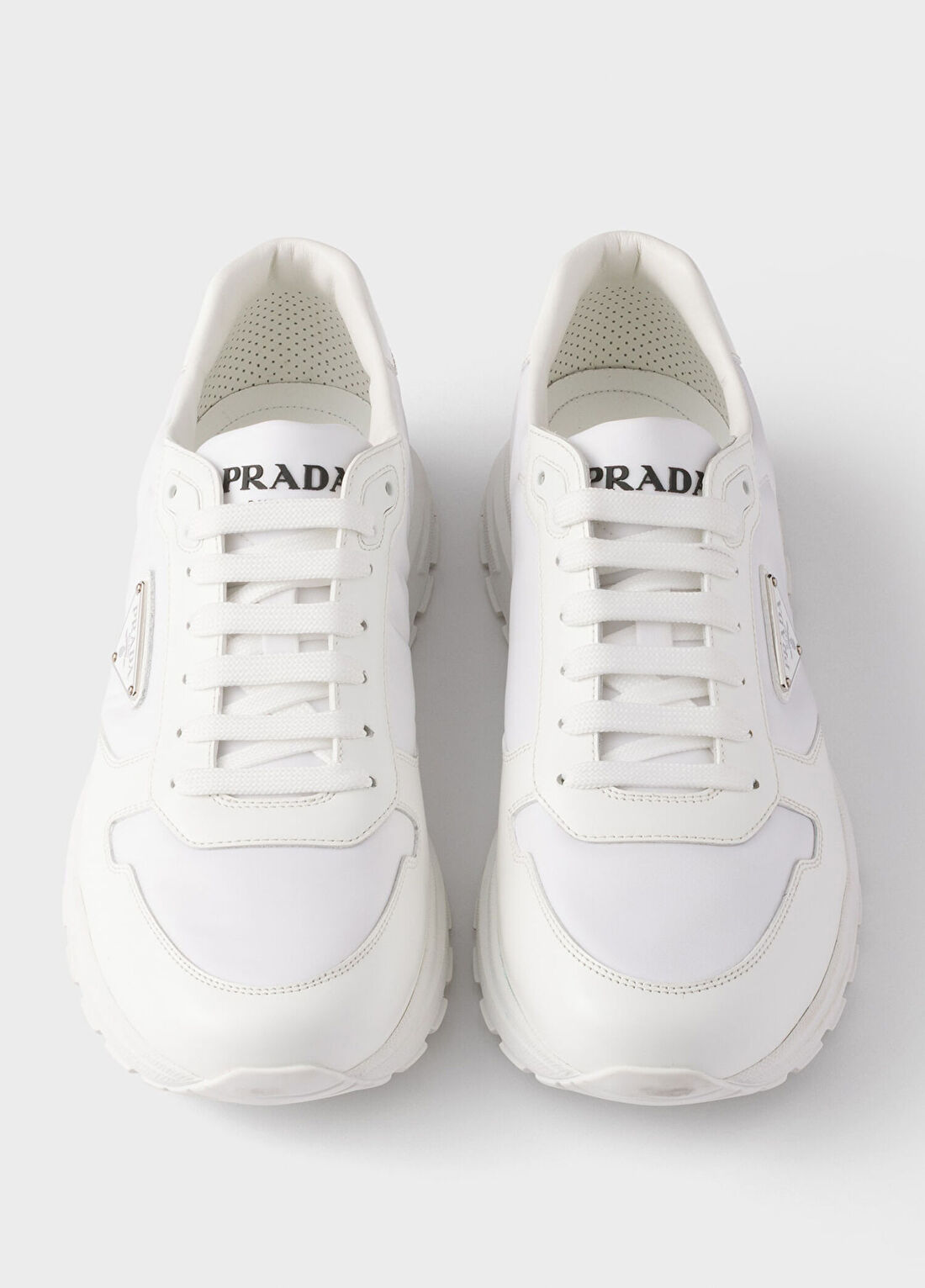 Prada Prax Beyaz Fırçalanmış Deri ve Re-Nylon Erkek Spor Ayakkabı görsel 3