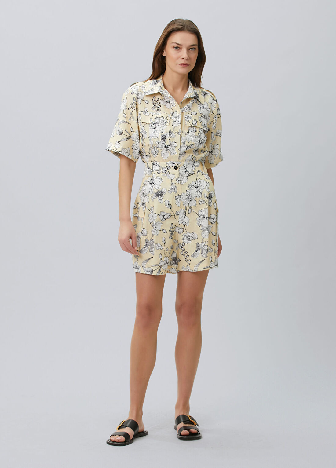 Beymen Collection Sarı Çiçek Desenli Keten Şort