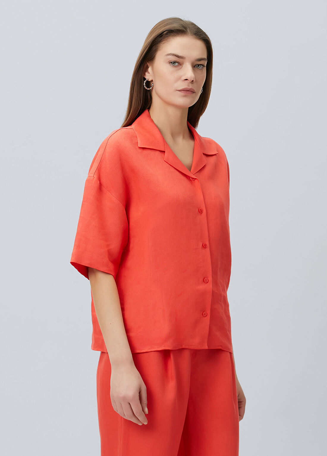 Beymen Collection Nar Çiçeği Kısa Kol Keten Gömlek görsel 4
