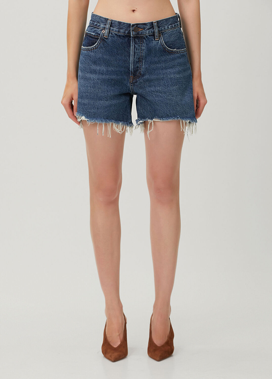 Frame Denim The Long Hang Koyu Mavi Denim Şort görsel 2