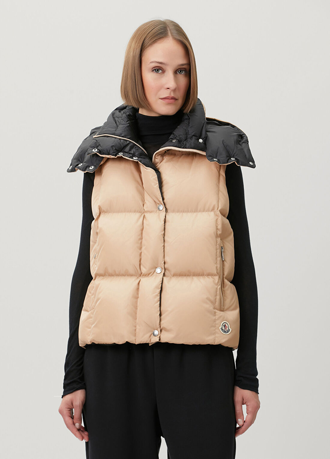 Moncler Macareux Bej Kapüşonlu Puffer Yelek