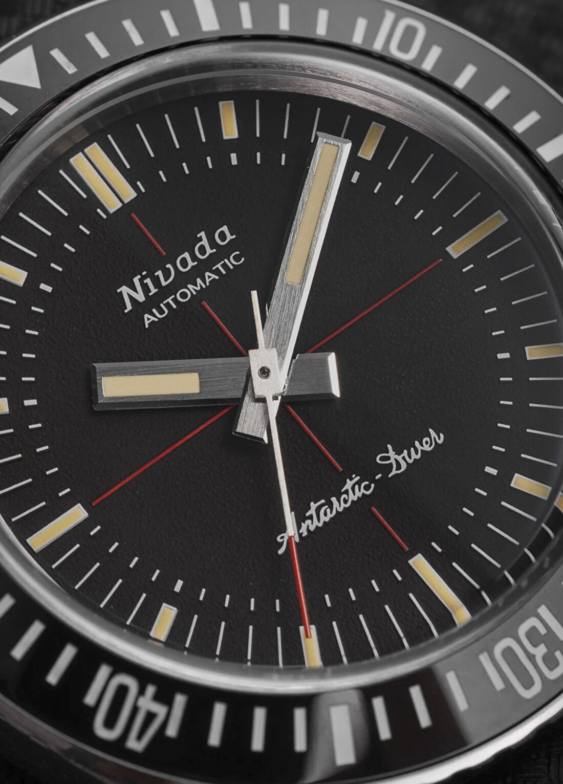 Nivada Grenchen Antarctic Diver No-Date 32044A01 Siyah Erkek Kol Saati görsel 2