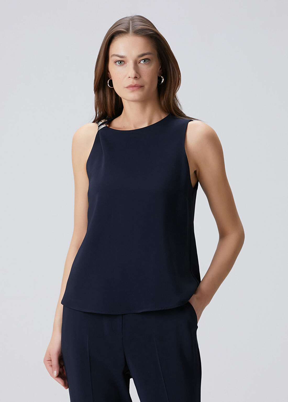Beymen Collection Lacivert Aksesuar Detaylı Bluz görsel 4
