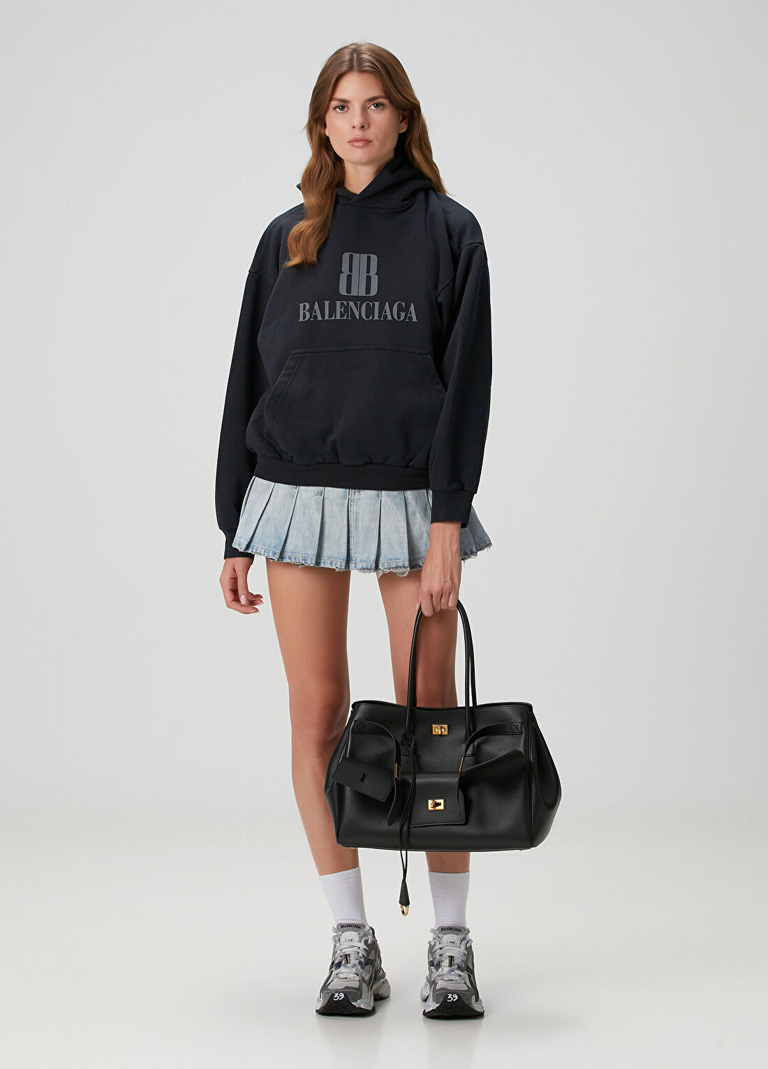 Balenciaga Siyah Kapüşonlu Sweatshirt görsel 2
