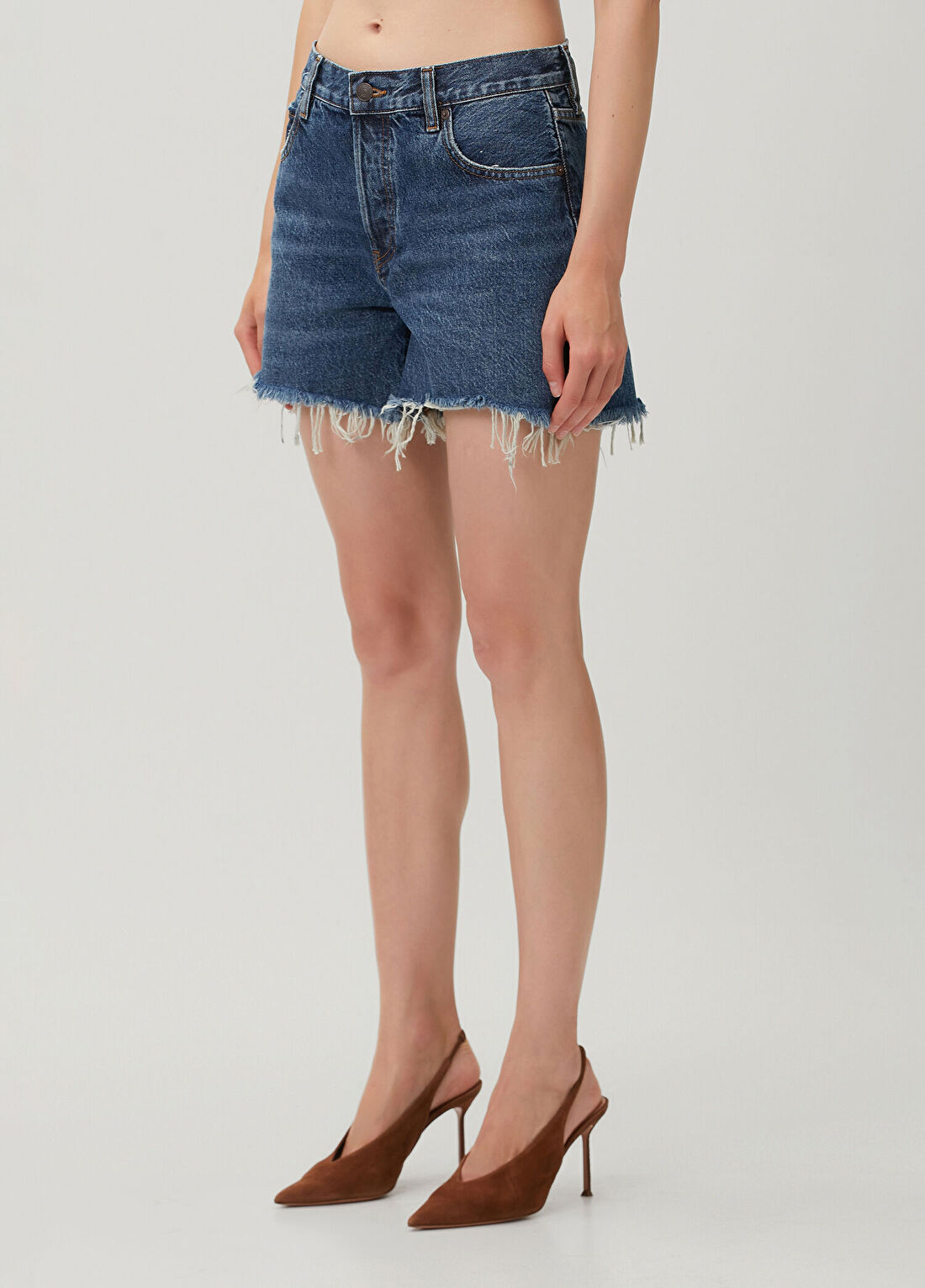 Frame Denim The Long Hang Koyu Mavi Denim Şort görsel 3