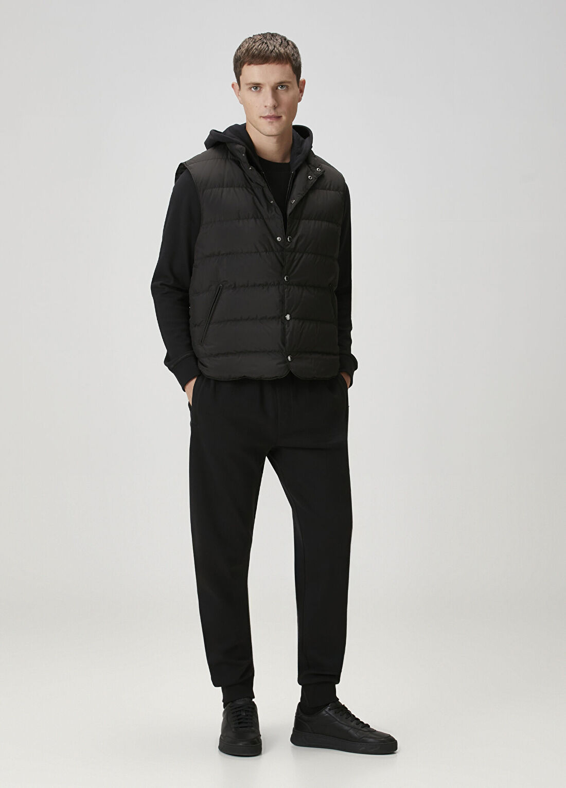 Beymen Collection Siyah Kapitoneli Yelek görsel 3