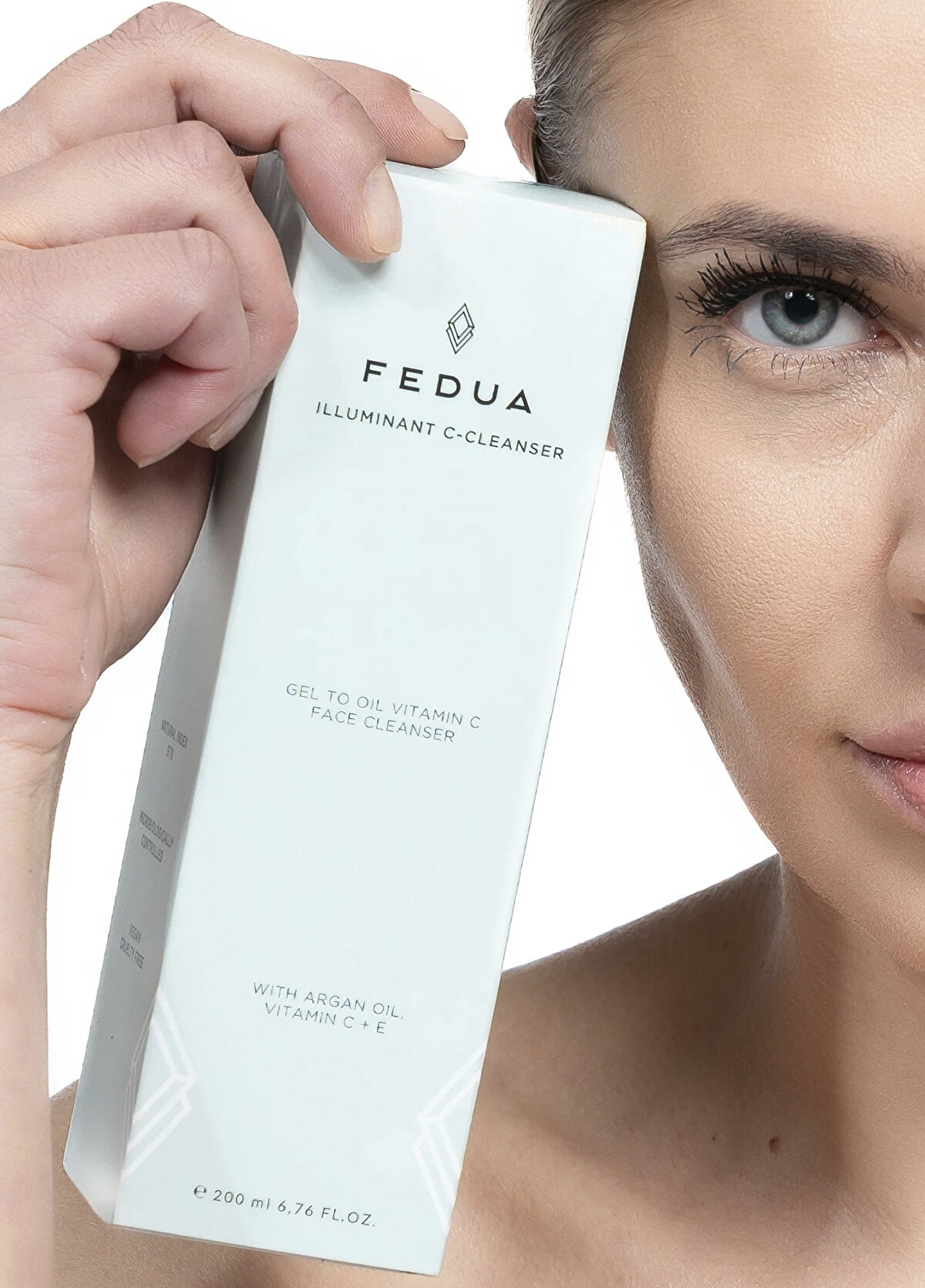 Fedua Illuminant C-Cleanser Vitamin C Transforming Facial Cleansing Gel 200 ml - 3