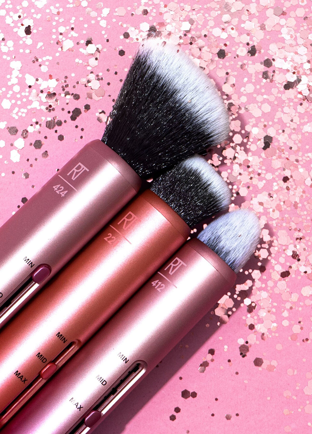 Real Techniques Custom Cheek Ayarlanabilir Blush+Highlighter Fırçası - 3