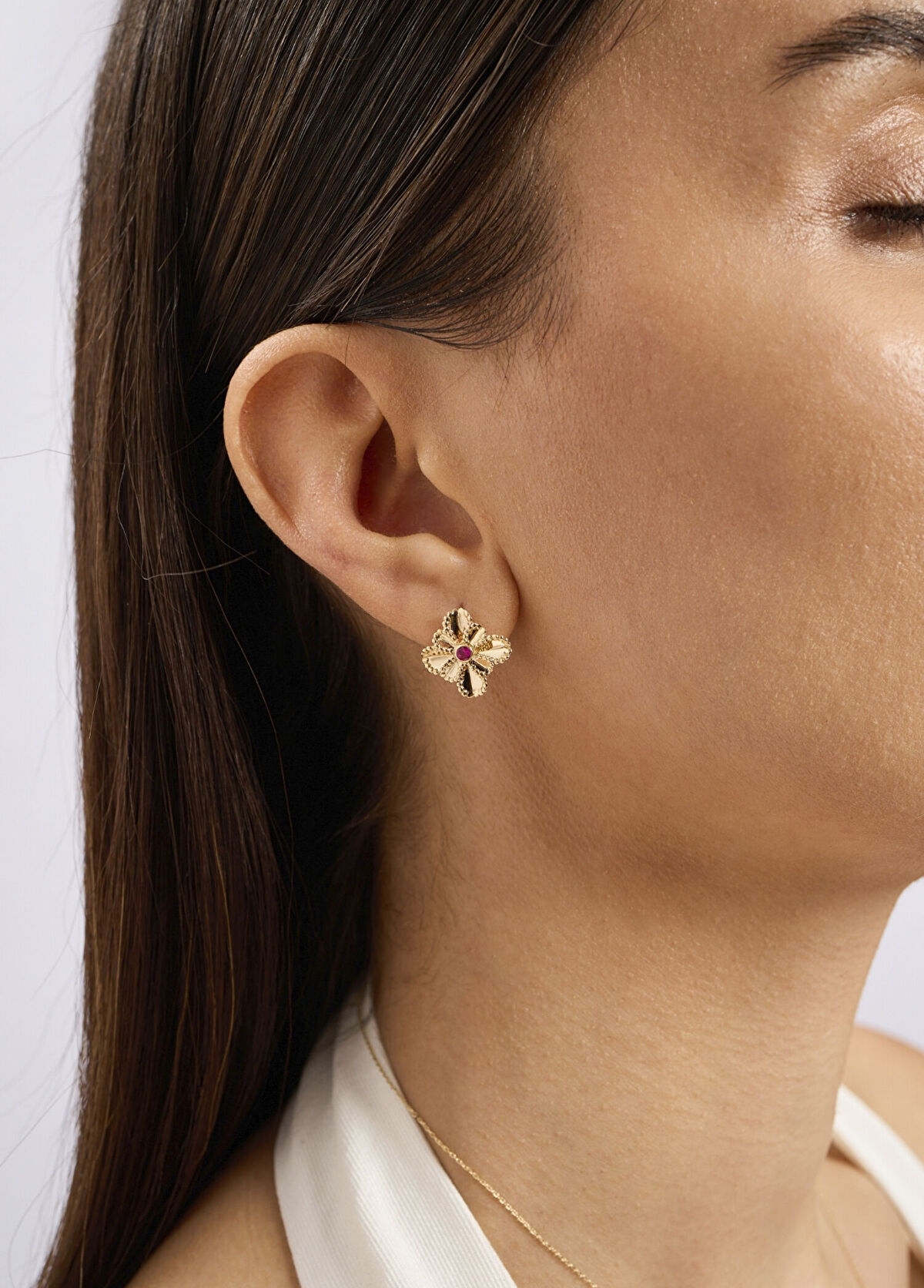 Ruby Lotus 14 Ayar Altın Kadın Küpe - Görsel 4