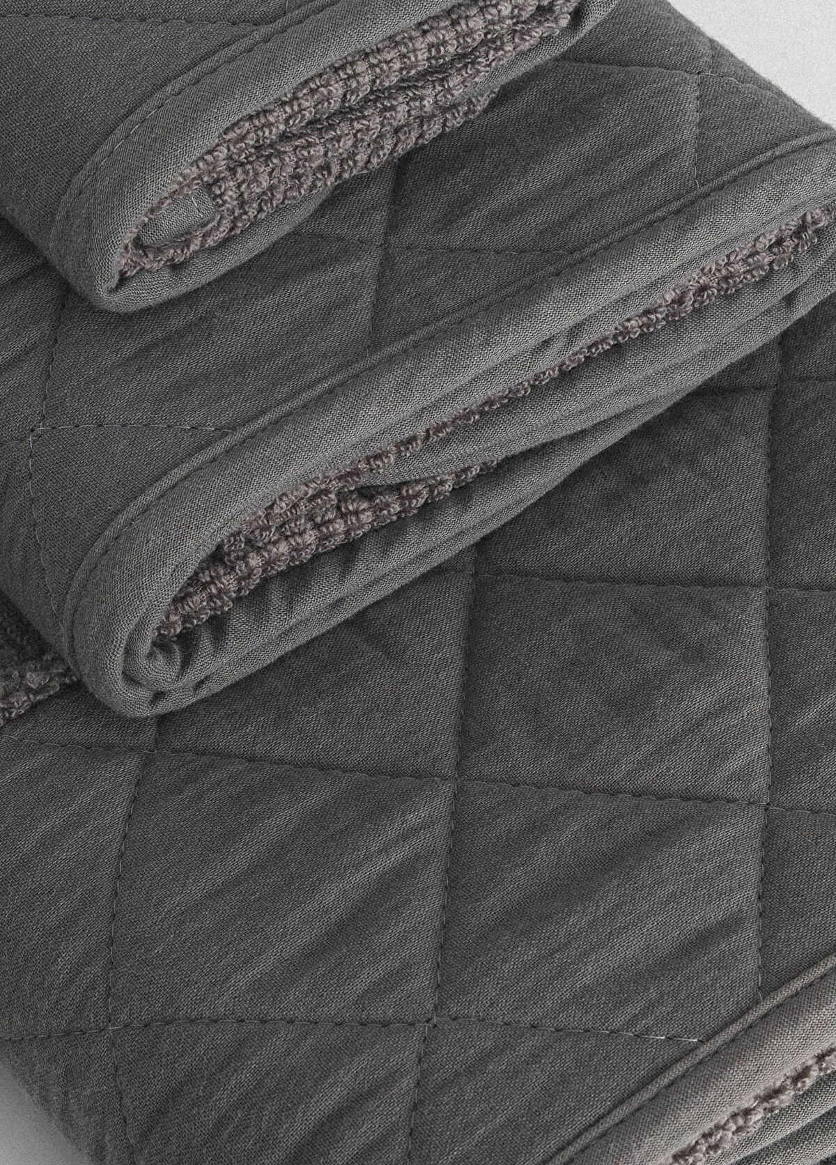 Ecocotton Hüma Anthracite Quilted Cotton 3-Piece Bath Towel Set - 3