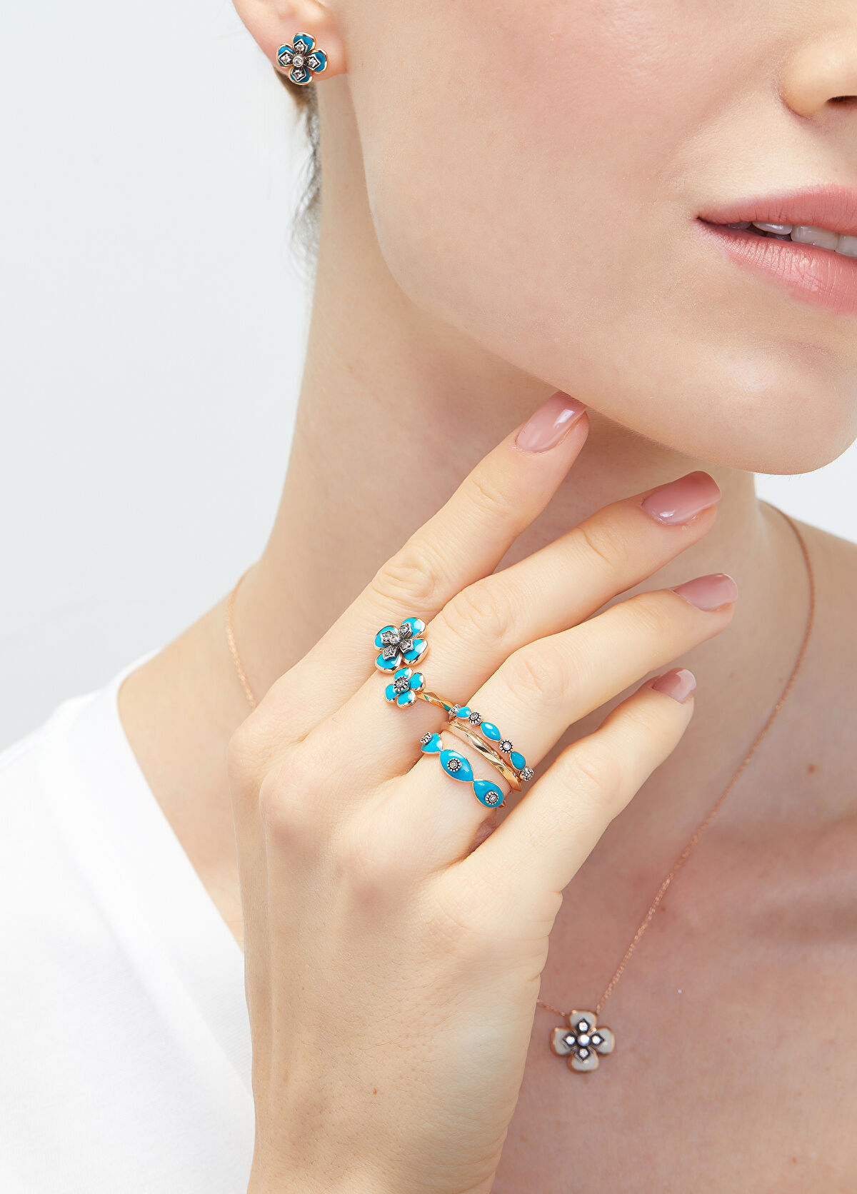 Jeevels & Co Double Clover 18K Rose Gold Women's Ring - 3