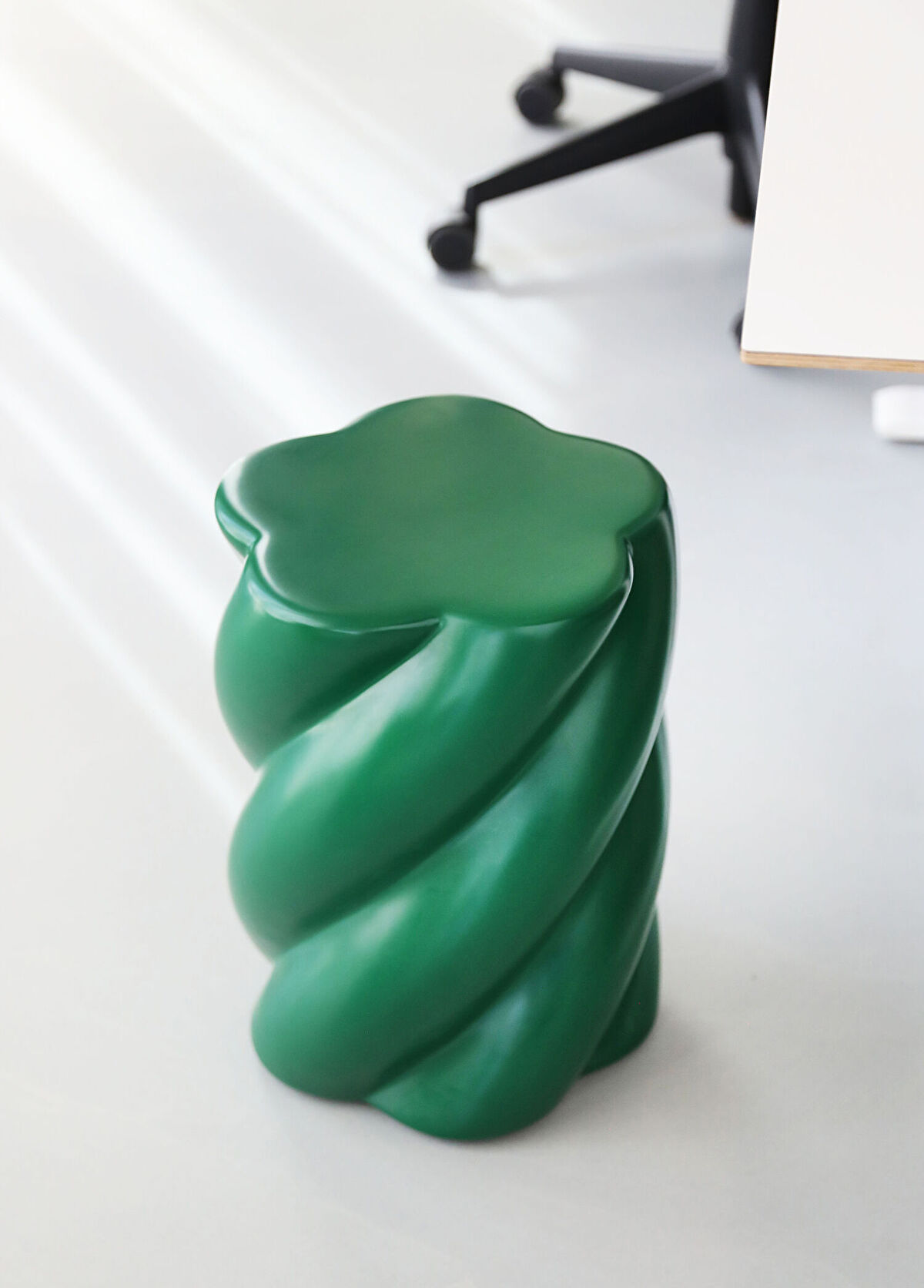 KLEVERING Marshmallow Figürlü Yeşil Tabure - 3