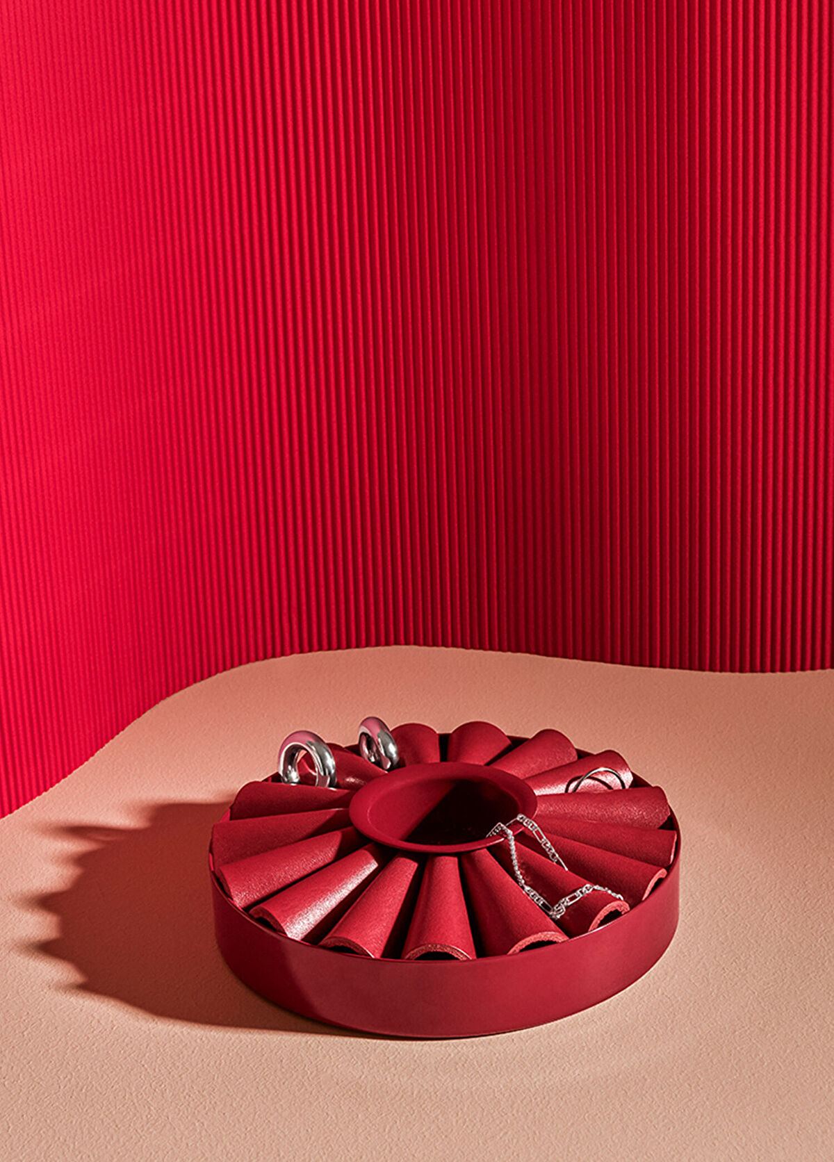 Uniqka Bellis Kırmızı Deri Takı Düzenleyici - 3