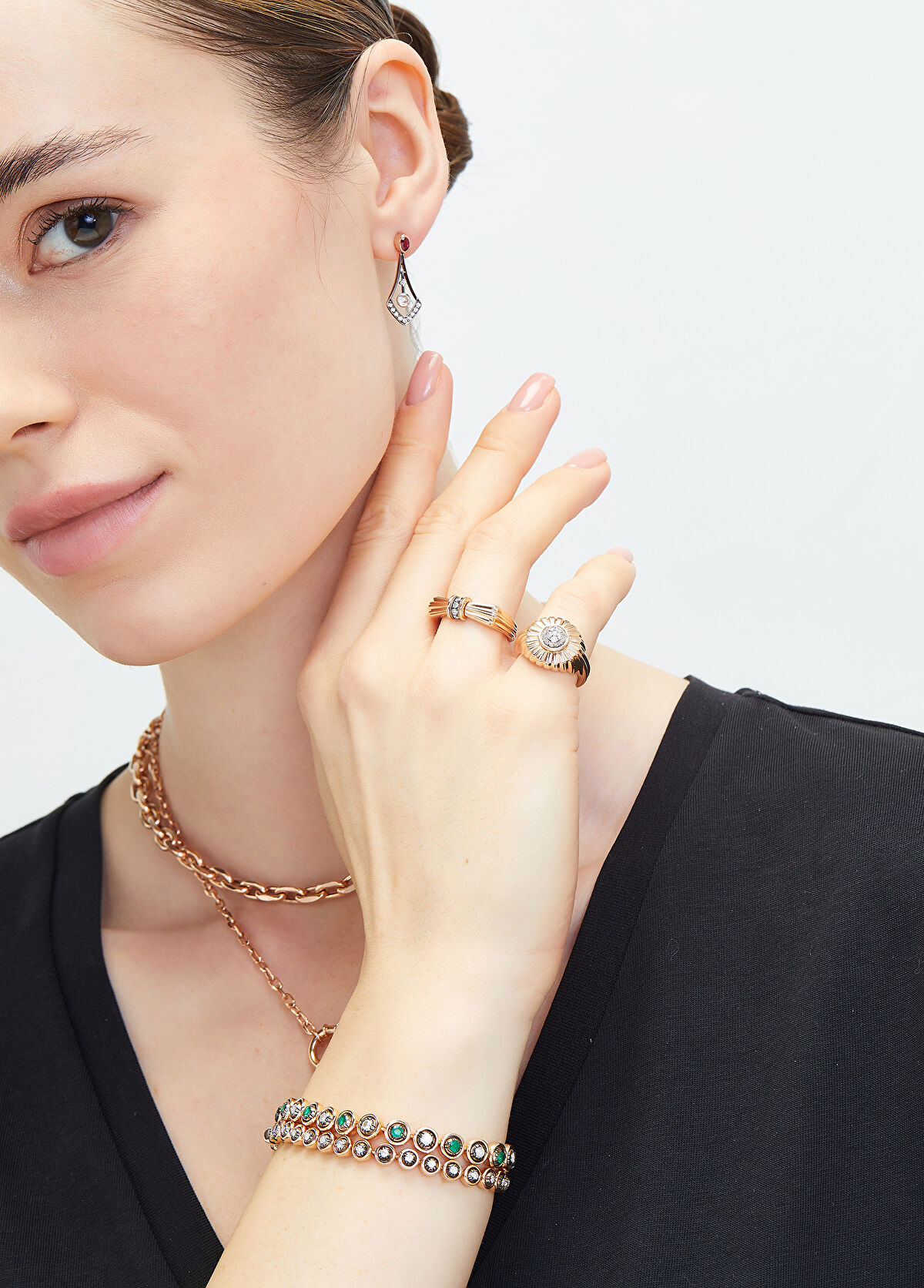 Jeevels & Co 18K Gold Women's Ring with Sun Diamonds - 3