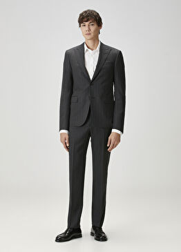 Koyu Gri Çizgili Yün Takım