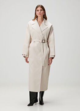 Trapezi Kırık Beyaz Palto