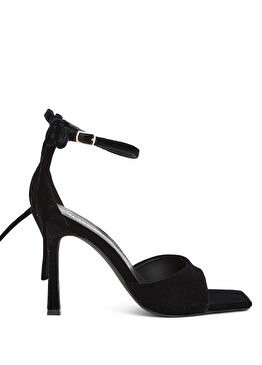 Siyah Bantlı Kadın Sandalet