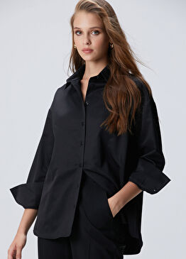 Siyah Roba Dikiş Detaylı Oversized Gömlek