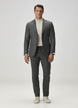 Gri Çizgili Yün Takım