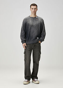 Siyah Yıpratma Detaylı Triko