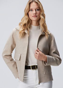 Bej Kapak Cep Detaylı Kaşe Mont