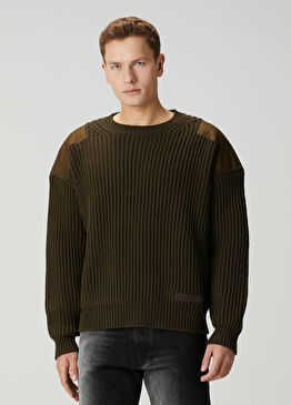 Haki Garni Detaylı Yün Kazak