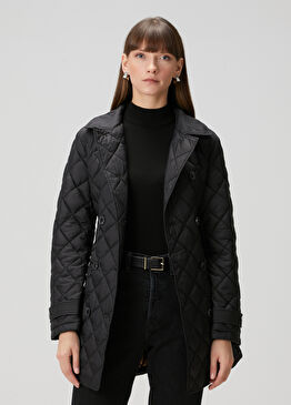 Siyah Kapitoneli Mont