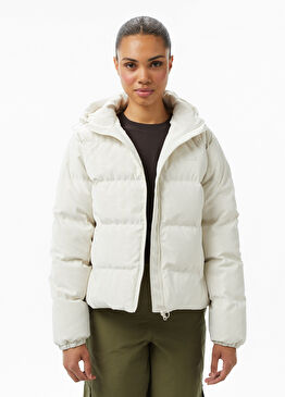 Beyaz Kapüşonlu Monogram Kadın Mont