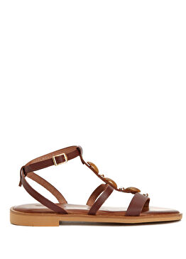 Kahverengi Toka Detaylı Kadın Deri Sandalet