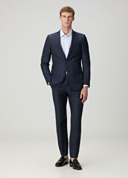 Koyu Gri Çizgi Desenli Yün Takım Elbise