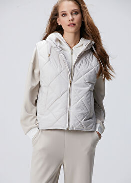 Taş Dik Yaka Kapitoneli Casual Yelek