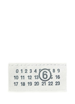 Beyaz Kadın El Portföyü