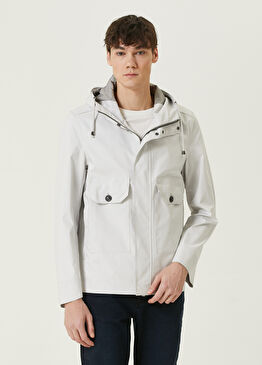 Beyaz Kapüşonlu Ceket