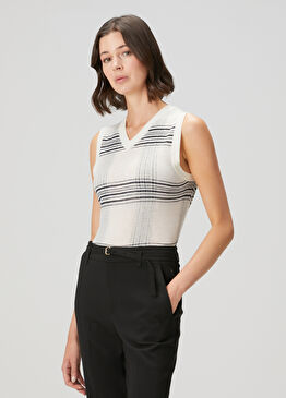 Beyaz Ekoseli Yün Süveter