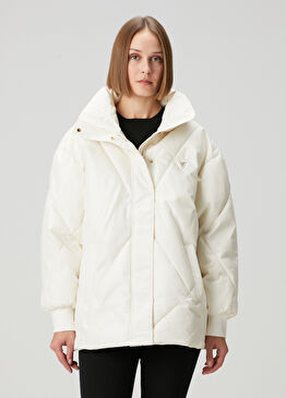 Stefy Beyaz Kapitoneli Oversize Puffer Mont