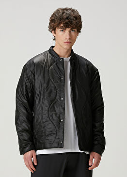 Siyah Kapitoneli Mont