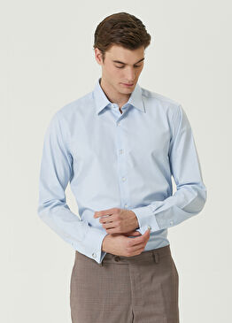 Açık Mavi Gömlek