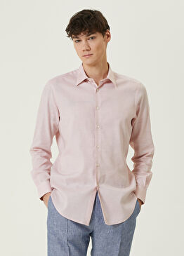 Pembe Gömlek